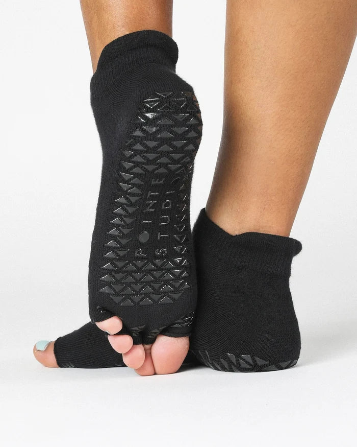 Basal Toeless Black