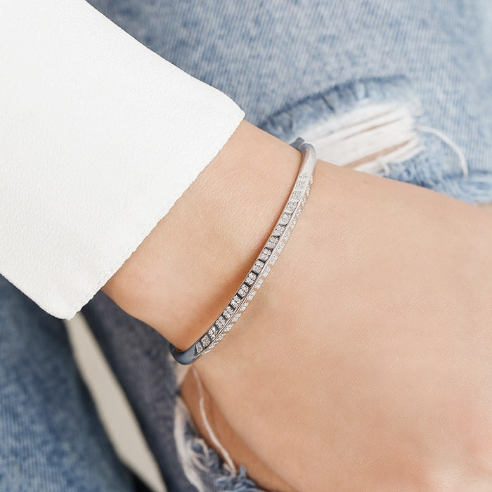 Classy 925 Sterling Silver Bracelet