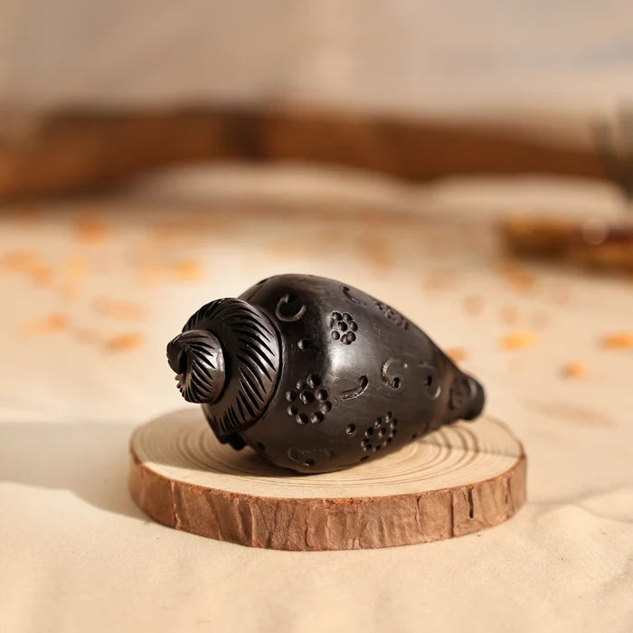 Divine Hindu Karungali Shankh For Pooja