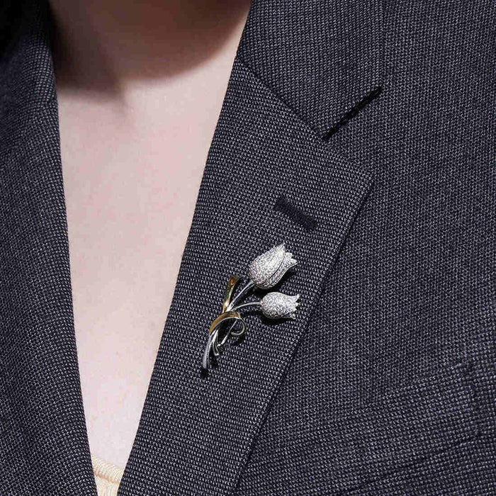 Elegant Floral 925 Silver Brooch