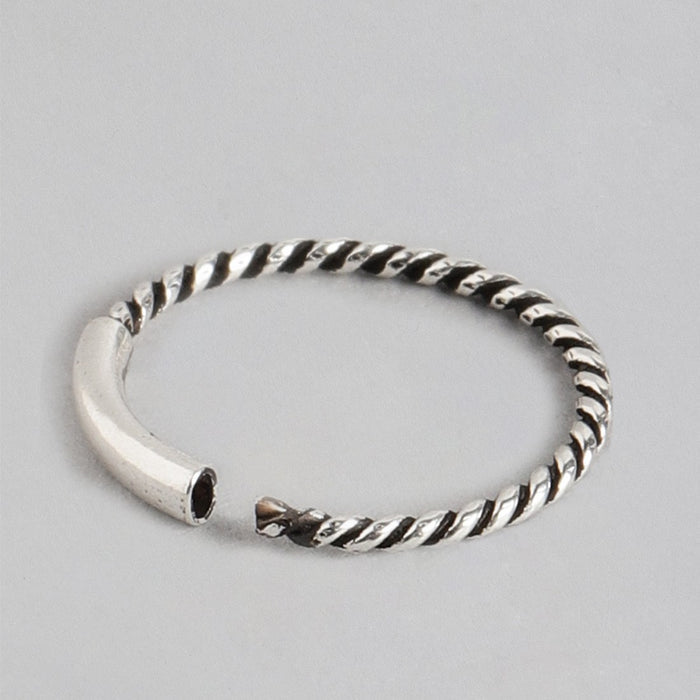 Elegant Round Shaped 925 Silver Nose Pin