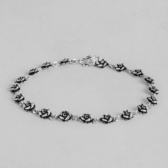925 Sterling Silver anklet for women featuring a chained floral design of rose links. Fine jewellery – Zavya