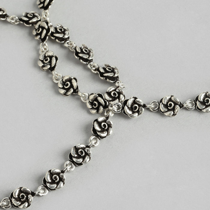 Floral 925 Sterling Silver anklet for women showing a detailed rose link chain. Silver jewelry – Zavya
