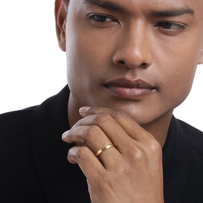 Man wearing an adjustable gold-plated 925 Sterling Silver ring. Jewelry gift for him – Zavya