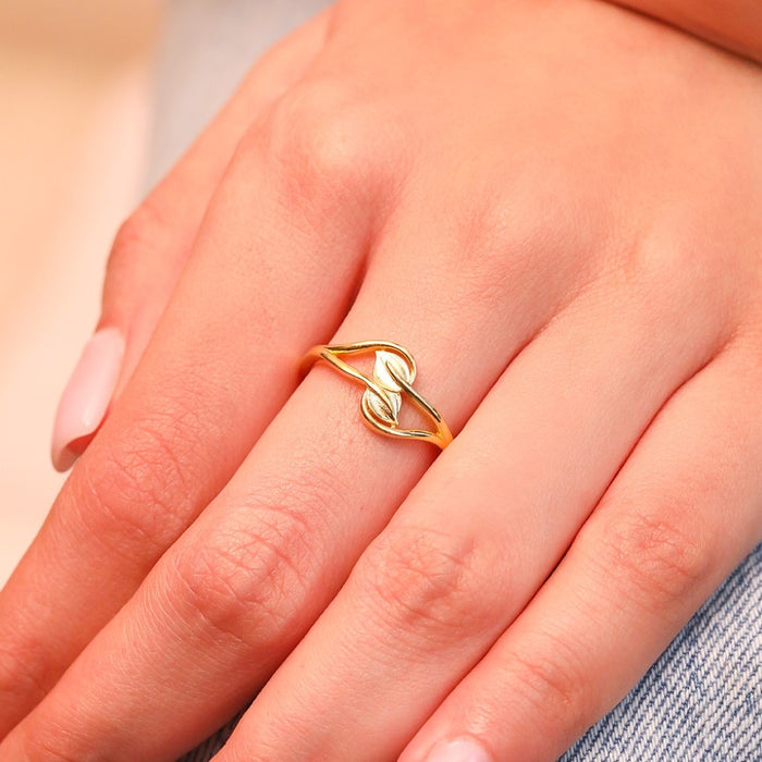 Golden Leafy Elegance 925 Sterling Silver Gold-Plated Women's Ring (Adjustable)