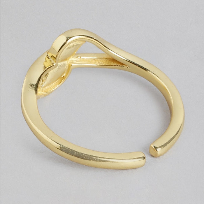 Golden Leafy Elegance 925 Sterling Silver Gold-Plated Women's Ring (Adjustable)