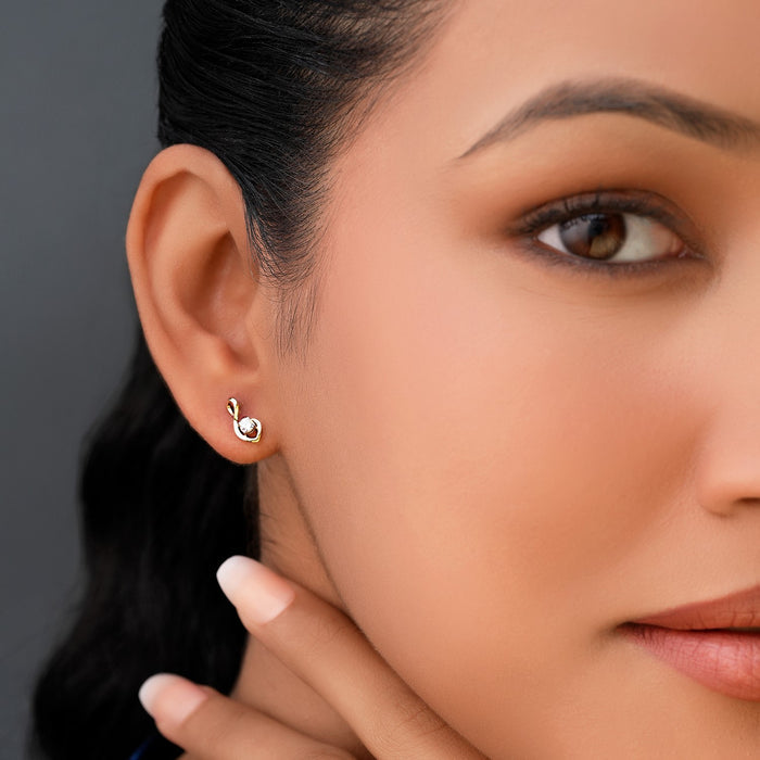 Gorgeous Gold Earrings with Lab-Grown Diamonds