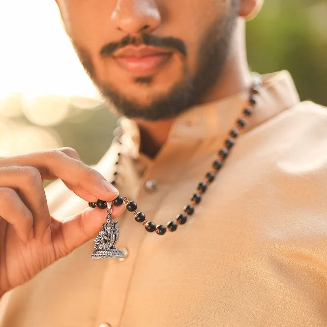Karungali Malai (Copper wire) with Lord Murgan with Base Lifestyle Men 2
