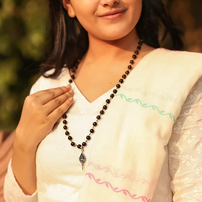 Karungali Malai (Copper wire) with Murgan Shastra Pendant Lifestyle Female