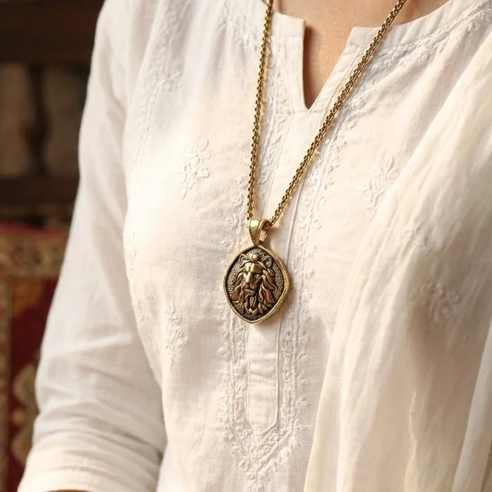 Leo (Singh) Rashi Pendant - view 2