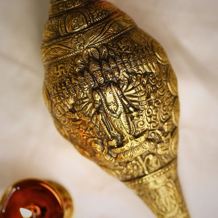 Lord Vishnu Virat Dashavatara Rupa Conch (Shankh) - view 2