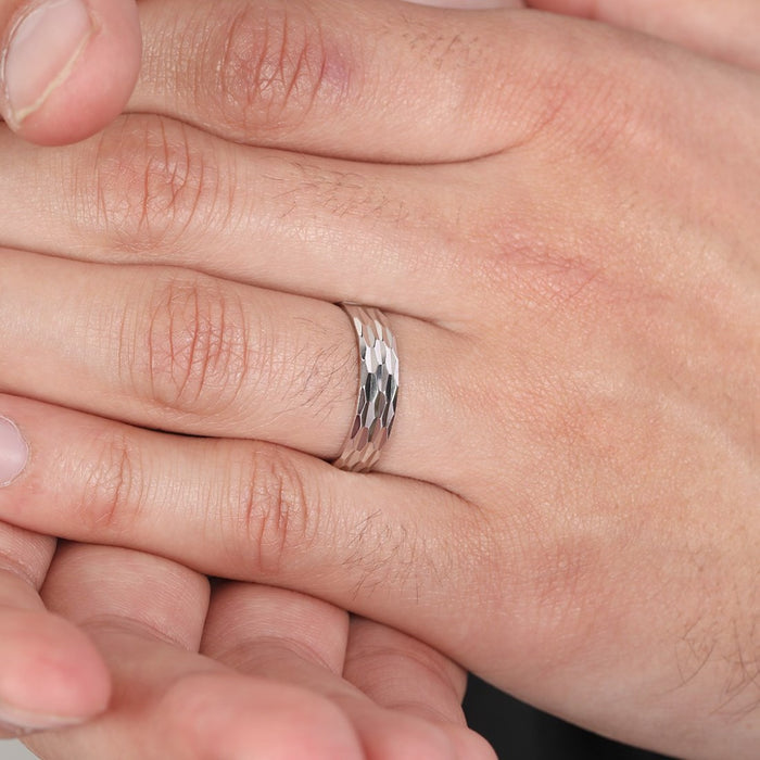 Modern Elegance Rhodium Plated 925 Silver Mens Ring (adjustable)