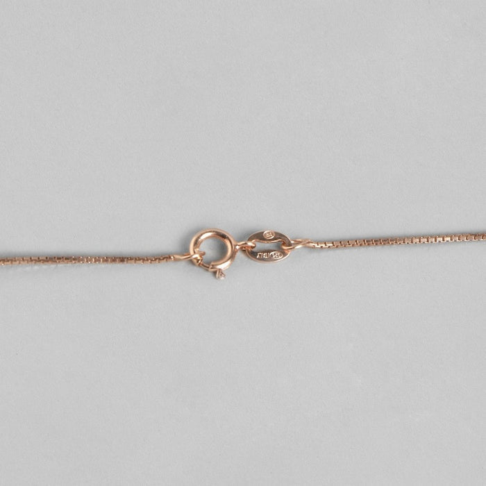 Close-up clasp detail of a rose gold 925 Sterling Silver necklace chain for women. – Zavya
