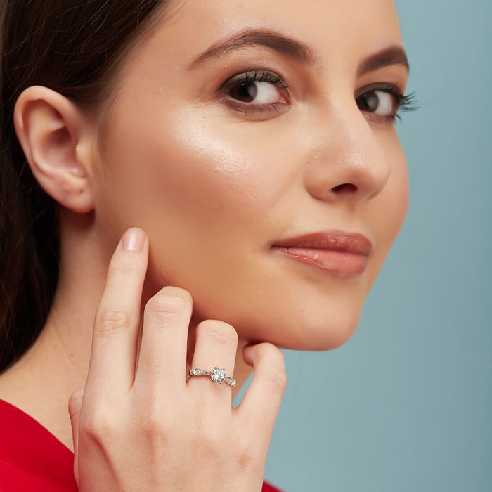Regal Solitaire  925 Silver Ring (Adjustable)