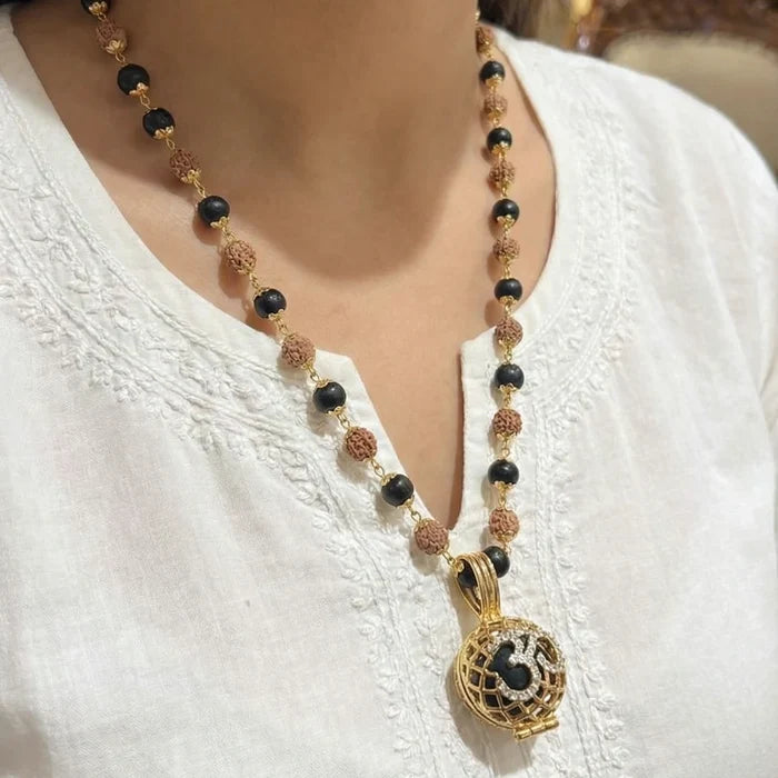 Rudraksha Karungali Mala with Karungali Bead - view 5