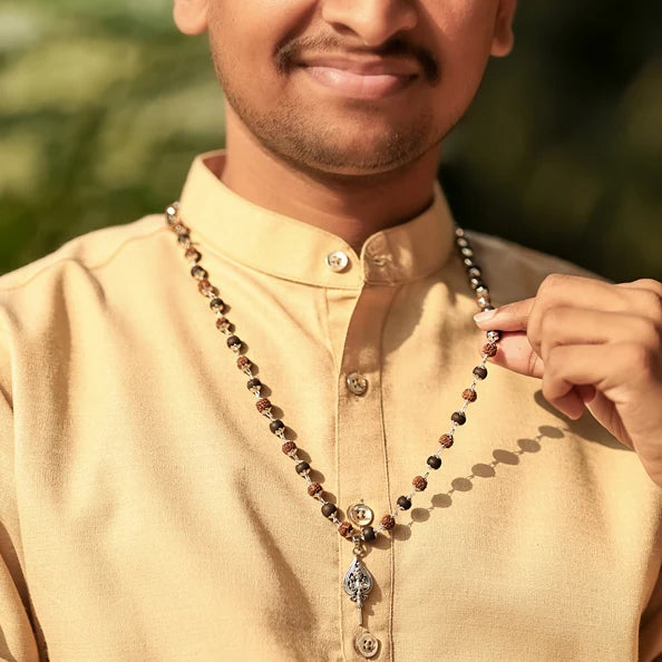Rudraksha Karungali Malai in Silver-Cap with Lord Murugan Shastra Pendant Lifestyle Men