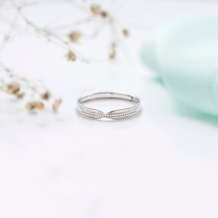 Sleek 925 Sterling Silver ring with a curved center, perfect men's jewellery gift for him – Zavya