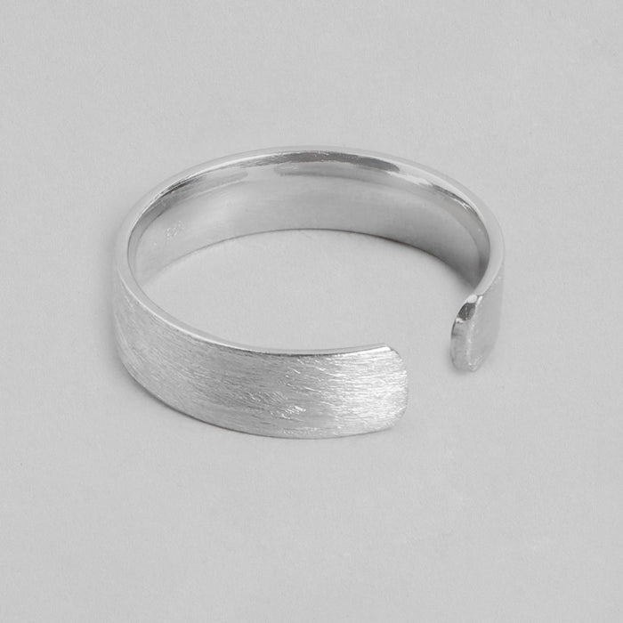 Sleek Sophistication Rhodium-Plated 925 Sterling Silver Men's Ring (Adjustable)