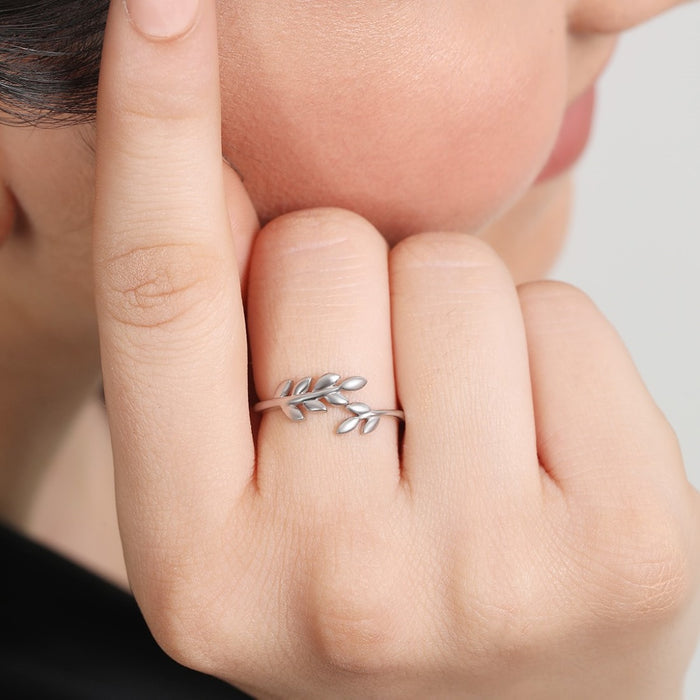 Sunlit Ivy Leaf Gold Plated 925 Silver Womens Ring (Adjustable)