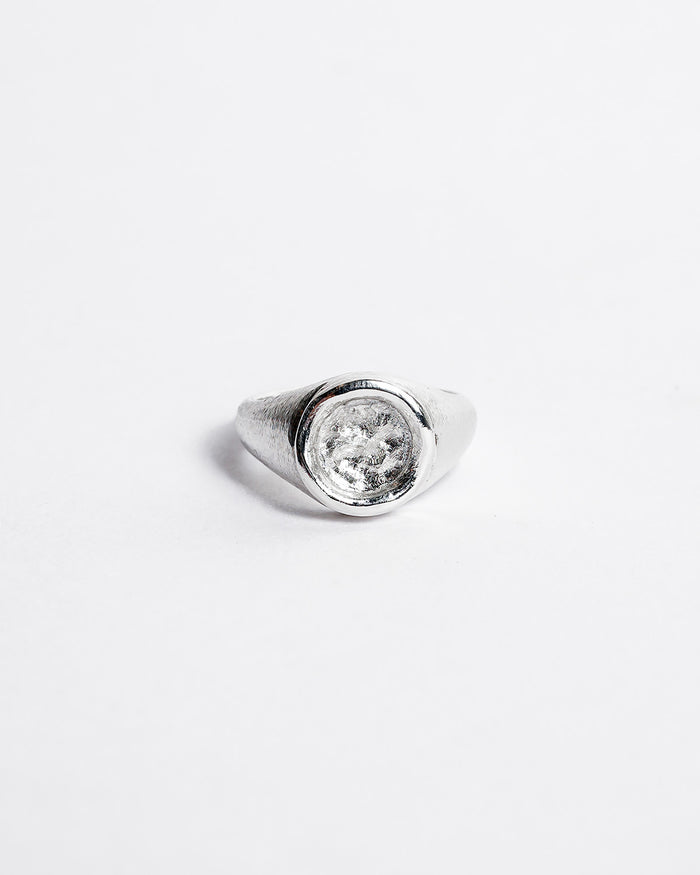 THE SIGNATURE SIGNET