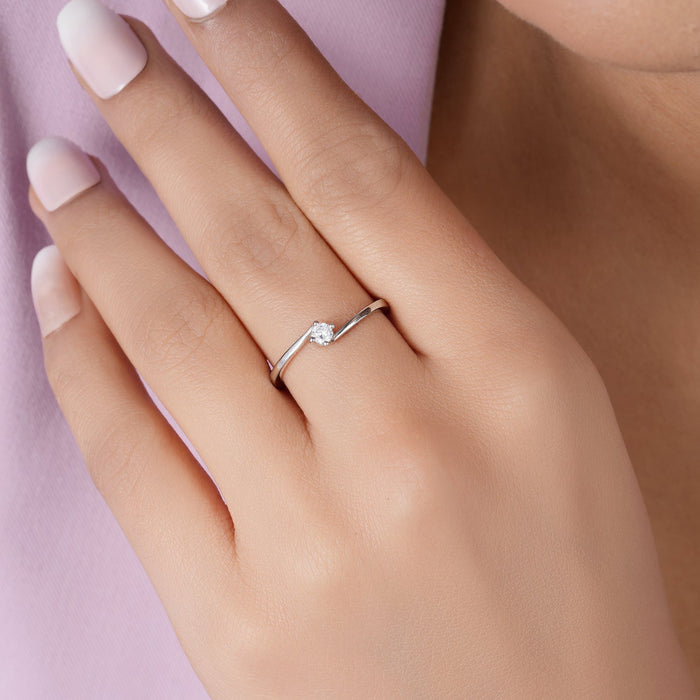 Timeless Elegance Rhodium Plated 925 Silver Solitaire Womens Ring (Adjustable)