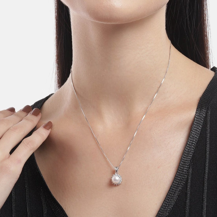 Twinkling Grace: Cubic Zirconia Rhodium Plated 925 Sterling Silver Pendent with Chain